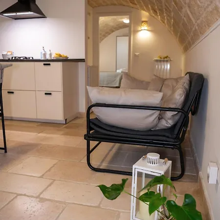 Il Riparo Via Molino 5 *