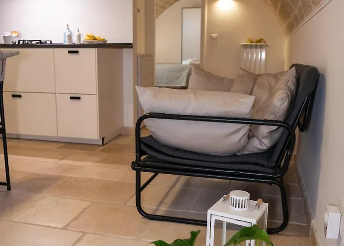 Il Riparo Via Molino 5 *